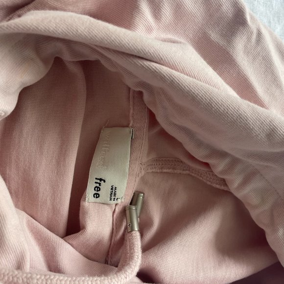 Light Pink Wilfred Free Aritzia Cropped Hoodie - Picture 4 of 4